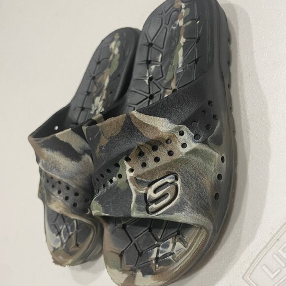 SKECHERS CAMOUFLAGE SLIDES KIDS SZ 12 RANGER CAMO SLIDE ON VERSATILE COMFORT - Picture 11 of 14